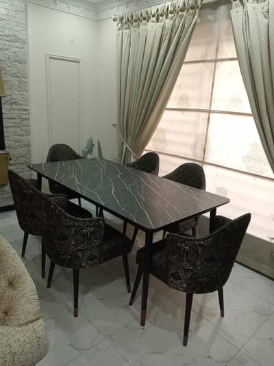 Used Dinning table – Good Condition