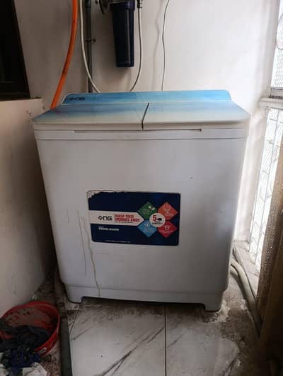 Semi automatic washing machine.