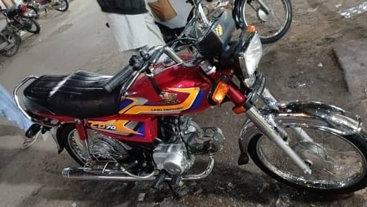 Honda CD 70 Red