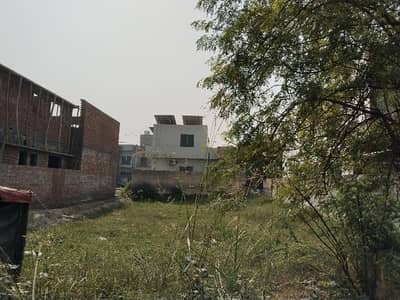 A block 21 m 40 F Road Plot For Sale In Nespak 2