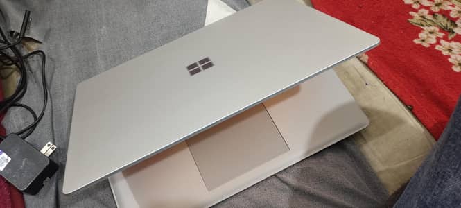 Microsoft surface 2 laptop  i5 8thGen