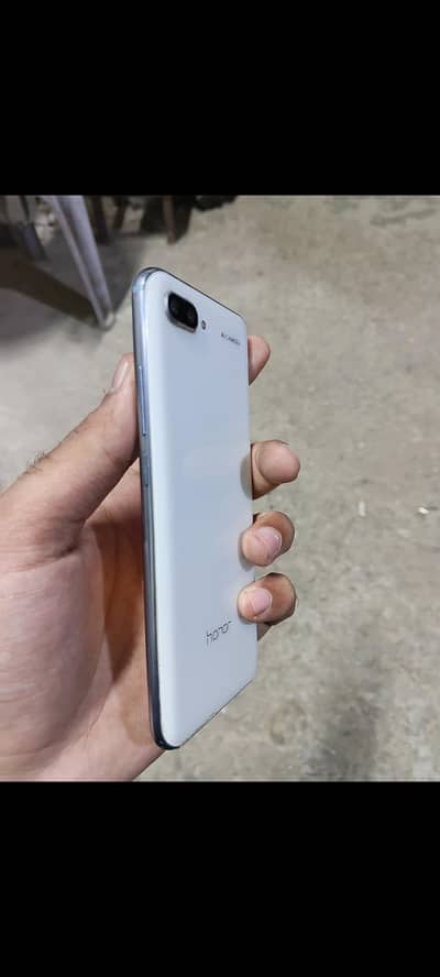 Honor 10 4/128