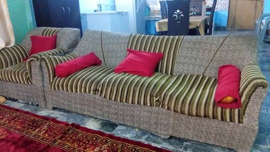 used 07 seater sofa set