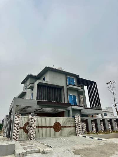 Ultra-Spacious 1 Kanal Corner Mansion with Botanical Garden & 20-Car Parking Block F, B-17