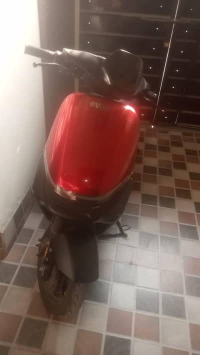 Js1 Scooty electric bike