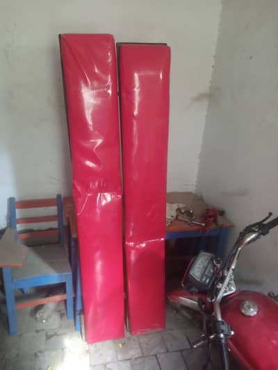 loader rickshaw ki chat' side jangly 2adad ,seats 2 adad