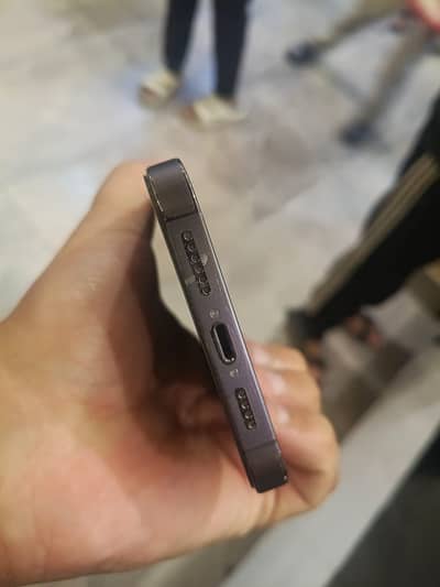 I phone 14 pro max jv