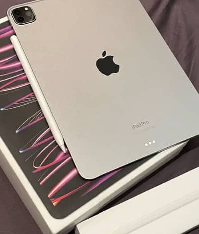 Apple iPad Pro M2 Space Gray Colour Like New