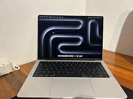 Apple MacBook Pro Premium Performance M2 Chip