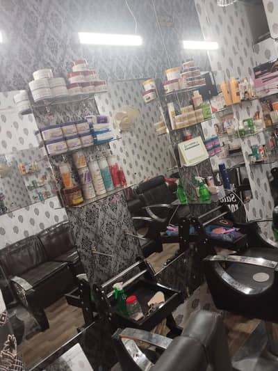 NK beauty salon urgent for sale. need money