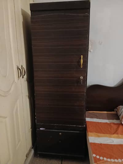 3× Single door cupboards