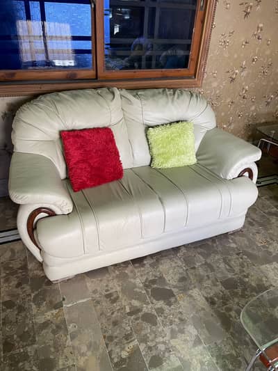 7 seater sofa (4 pieces) + fancy table