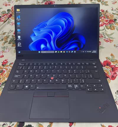 Lenovo Thinkpad X1 Carbon Core i7 8th Gen 256 SSD FHD Display