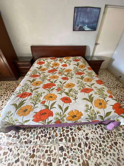 best bed with side tables and dressing table