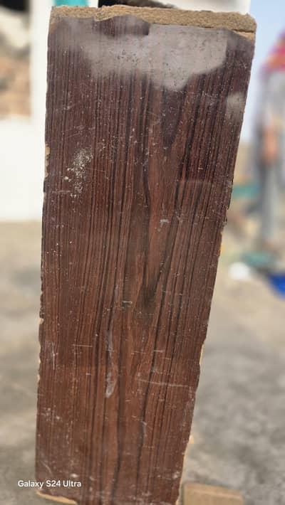 speaker awaz bohat hy