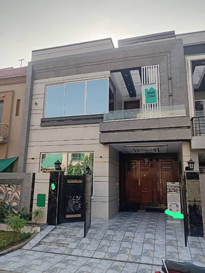 5 Marla Brand New And Modern House