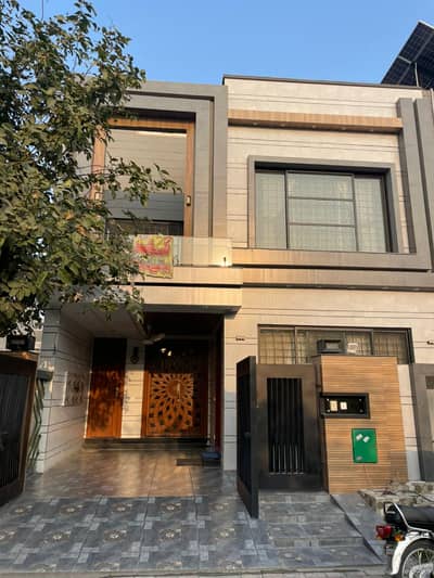 5 Marla Luxury House For Sale In Bahria Town Lahore