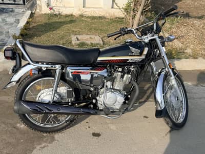 For Sale Honda CG125 Self Start 2025 Black Chrome