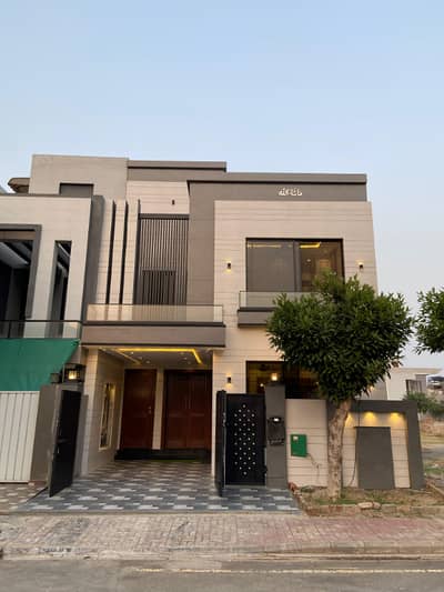 5 Marla Modern Designer House In Bahria Town, Lahore