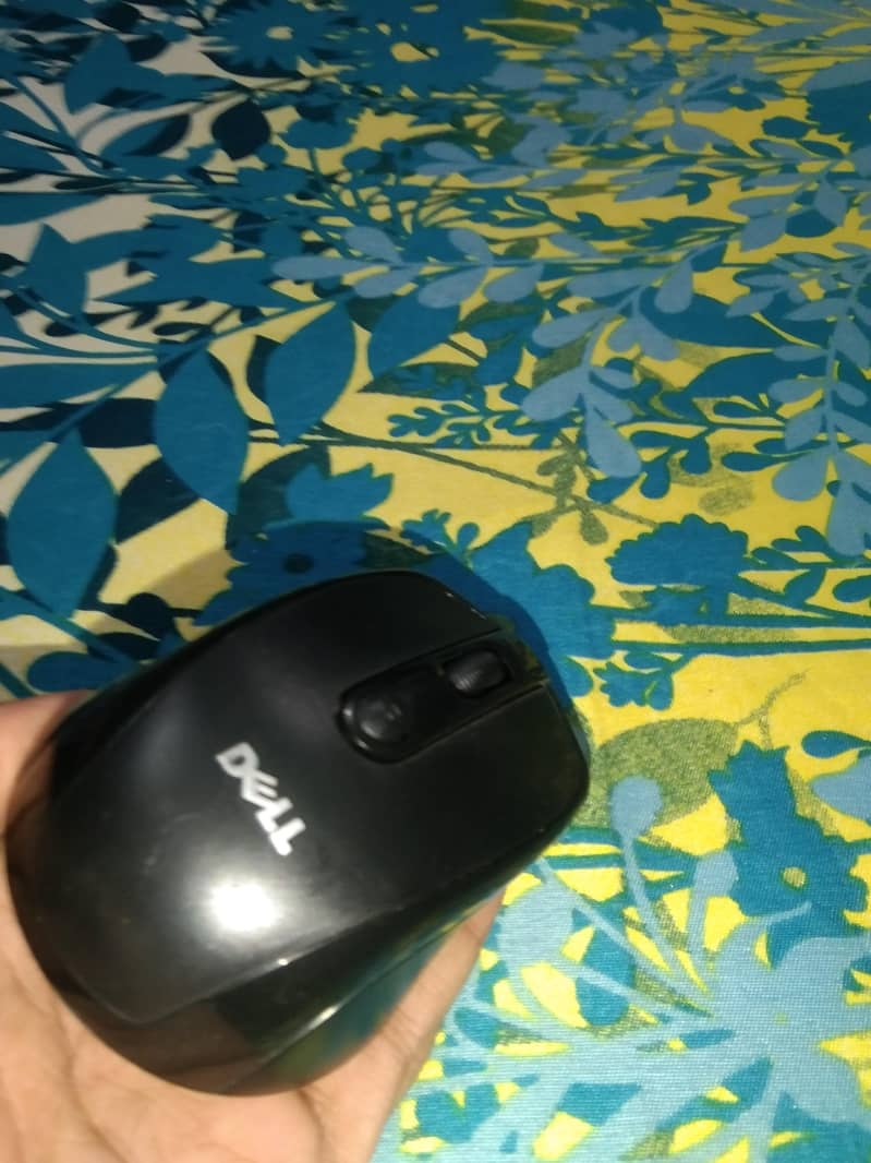 Dell wireless mouse. 4