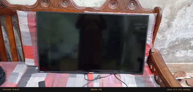 LCD 40 Inch Damaged