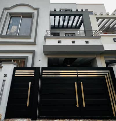5 Marla House for Rent in Bahria Town Lahore Ideal Family Living