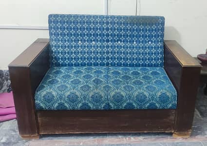 Wood 2-Seater Blue print cushions Sofa