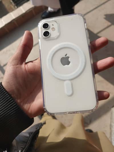 iphone 11 64Gb 86 beatry health offical pta approved waterpack 10/10