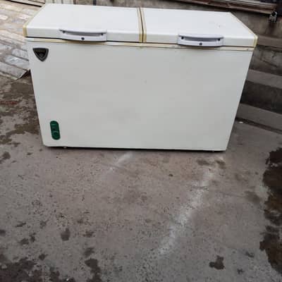 waves freezer for sale good condition