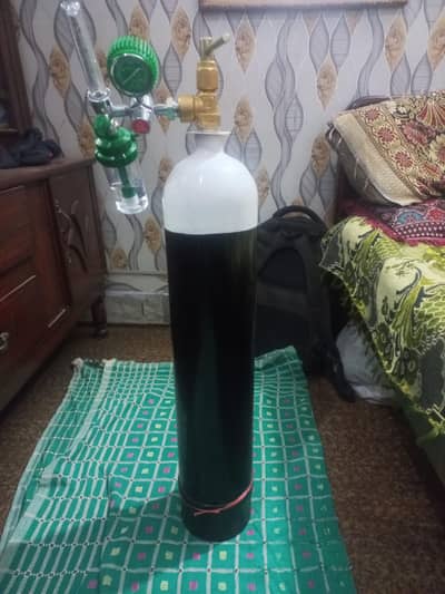 Oxygen Cylinder 10 Liter Excellent Condition