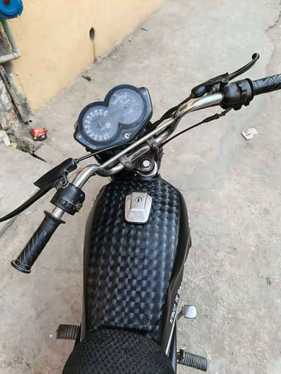 Yamaha YD-100 Junoon 2010