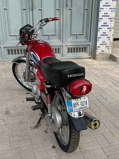 2022 model neey and clean bike