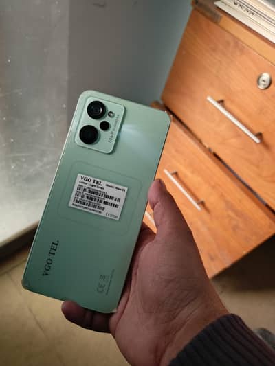 Vgo Tel  New 24    4/128