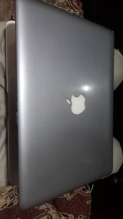 macbook pro 16gb 240gb ssd