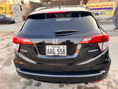 Honda vezel black