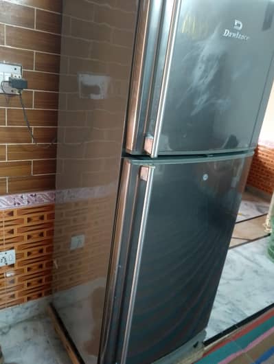 Dawalance fridge for sale in good condition upper portion for freezing