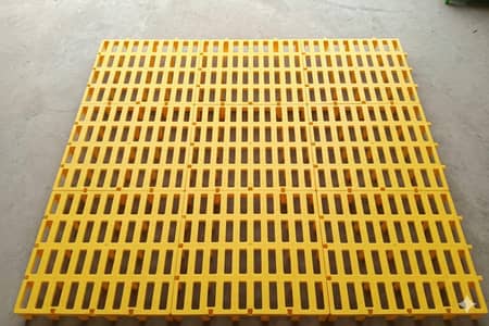 plastic floors 1×1 size for goats sheep's cats & dogs