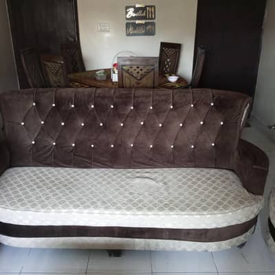 Good and clean 3 seater sofa for sale