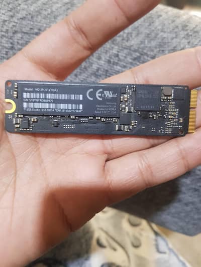 Apple 512GB NVMe SSD