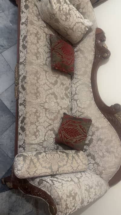 premium royal lounger/dewan