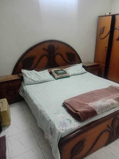 BED WARDROBE SIDE RECK