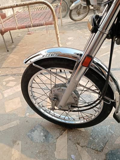 Honda cg 125 23 to 24 Gold edition