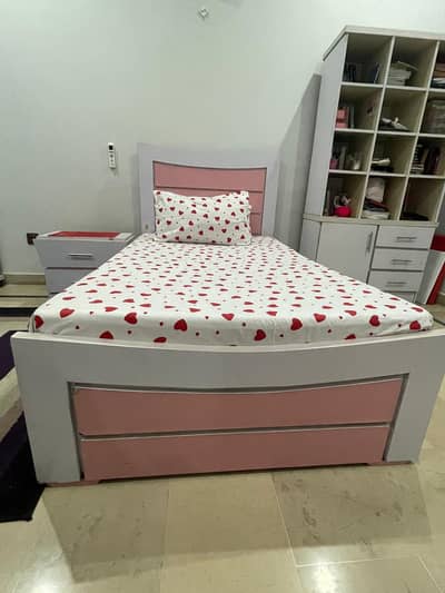 Single bed with Side Table and Dressing table