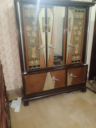 iron wardrobe 3 palla