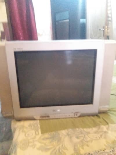 Samsung TV for sale