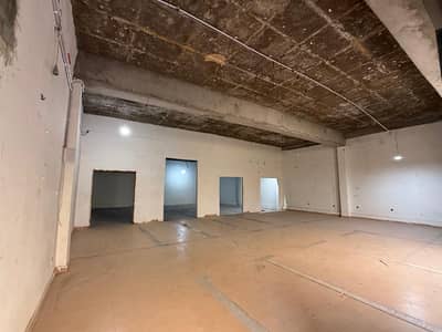 One Kanal Commercial Building For Rent