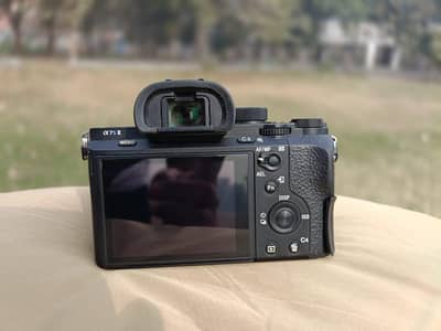 sony A7sii with 28 70