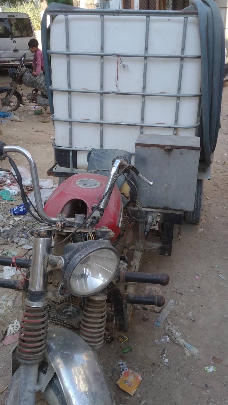 Loader Rickshaw water  supplier 1