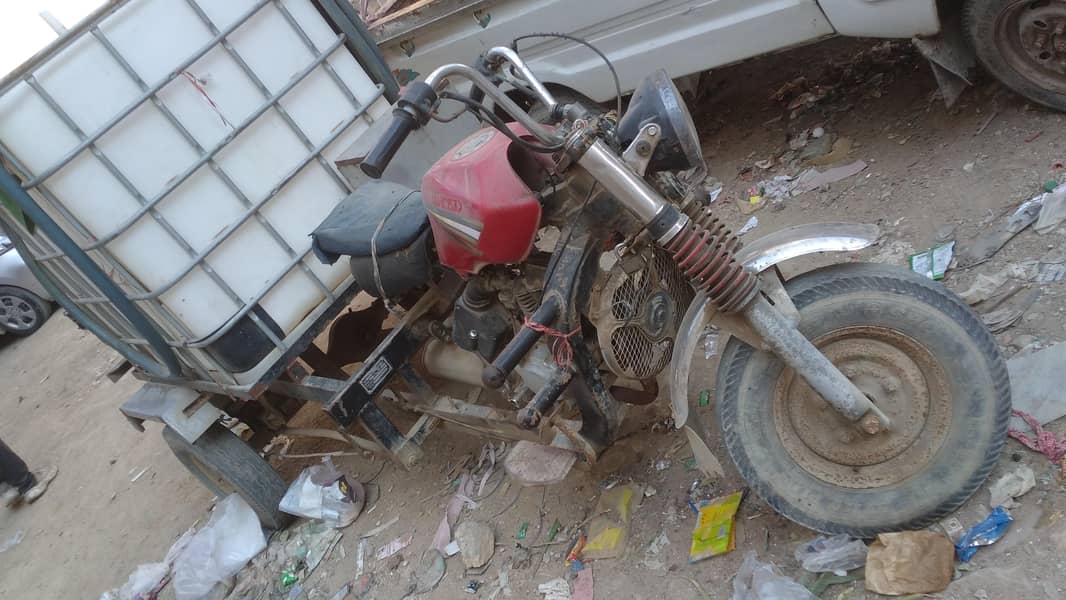 Loader Rickshaw water  supplier 3