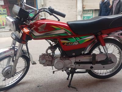 HONDA CD70 2021/2022 totally genuine